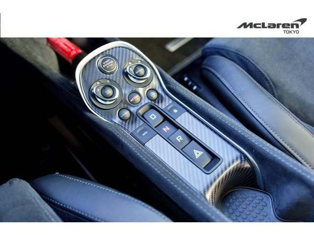 ６００ＬＴ ３．８　クルーズコントロール　障害物センサー　過給器設定モデル　ナビ　ミュージックプレイヤー接続可　ＥＴＣ　スマートキー　ＬＥＤヘッドライト　認定中古車（30枚目）