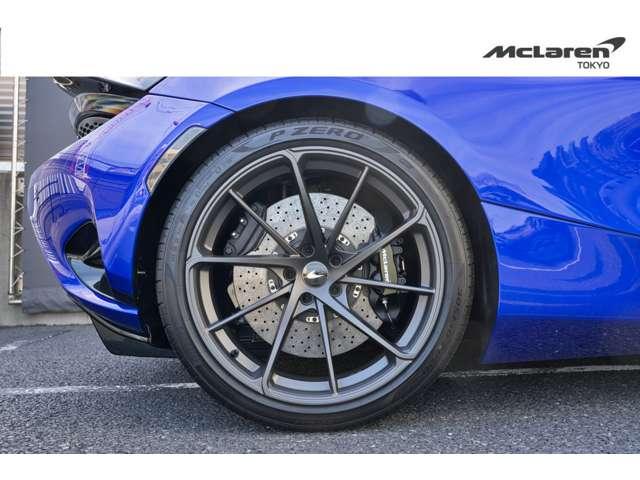 ７５０Ｓ ベースグレード　認定中古車　アルカンターラインテリア　リアカーボンスポイラー　クルーズコントロール　障害物センサー　全周囲カメラ　過給器設定モデル　ナビ　ＥＴＣ　ＬＥＤヘッドライト（17枚目）