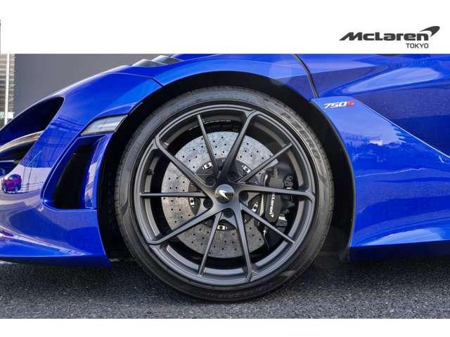 ７５０Ｓ ベースグレード　認定中古車　アルカンターラインテリア　リアカーボンスポイラー　クルーズコントロール　障害物センサー　全周囲カメラ　過給器設定モデル　ナビ　ＥＴＣ　ＬＥＤヘッドライト（19枚目）