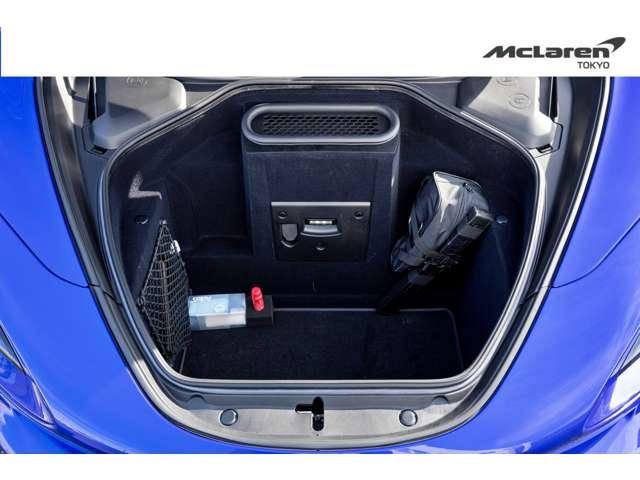 ７５０Ｓ ベースグレード　認定中古車　アルカンターラインテリア　リアカーボンスポイラー　クルーズコントロール　障害物センサー　全周囲カメラ　過給器設定モデル　ナビ　ＥＴＣ　ＬＥＤヘッドライト（34枚目）