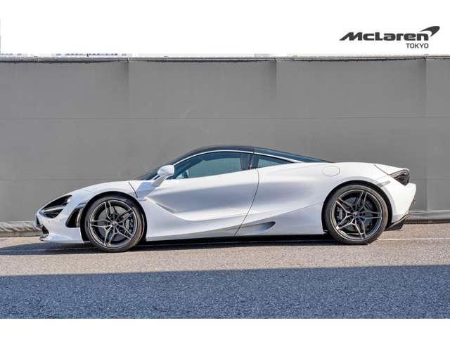 ７２０Ｓ ラグジュアリー　Ｆリフト　カーボンエクステリアアップグレードパック３　ドアアッパーカーボンルーフ　ドアアッパーグラスルーフ　クルーズコントロール　障害物センサー　過給器設定モデル　パワーシート　本革シート　認定中古車（8枚目）