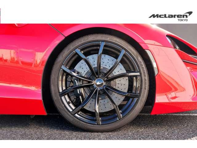 アルトゥーラ ３．０　テクノロジー　パック　ＭＳＯカーボンファイバー　インテリア　パック／スポーツエキゾーストサーマル　インソレーテッド　ウインドスクリーン　認定中古車（18枚目）