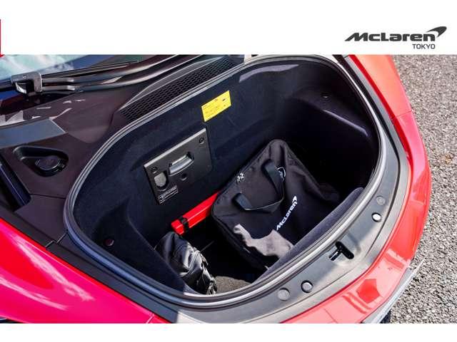 アルトゥーラ ３．０　テクノロジー　パック　ＭＳＯカーボンファイバー　インテリア　パック／スポーツエキゾーストサーマル　インソレーテッド　ウインドスクリーン　認定中古車（33枚目）