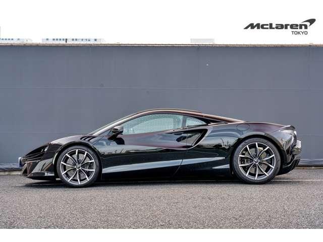 アルトゥーラ ３．０　認定中古車　ＭＳＯペイント／電動シート／１０スポークスーパーライトウェイトホイール／ダークステルスダイヤモンドカットフィニッシュ　クルーズコントロール　全周囲カメラ（9枚目）