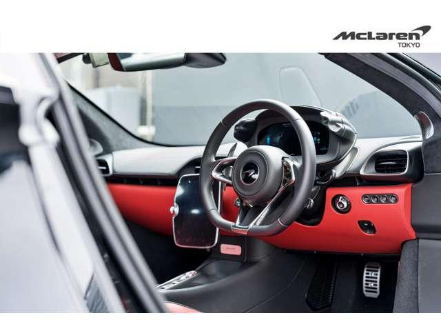 アルトゥーラ ３．０　認定中古車　ＭＳＯペイント／電動シート／１０スポークスーパーライトウェイトホイール／ダークステルスダイヤモンドカットフィニッシュ　クルーズコントロール　全周囲カメラ（23枚目）