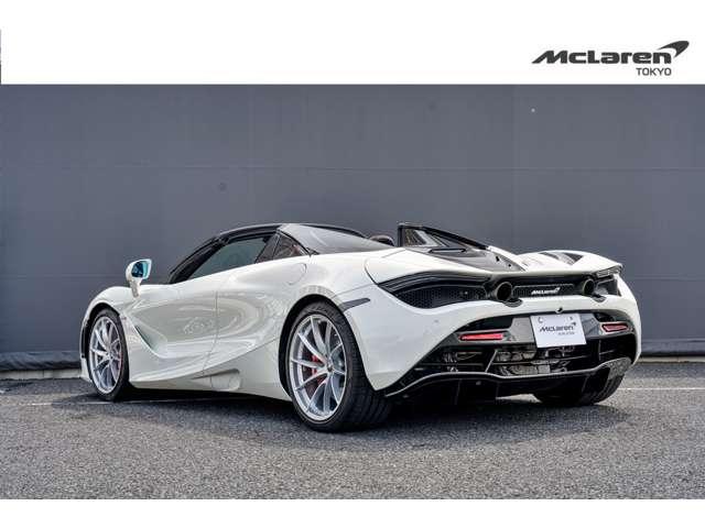 ７２０Ｓスパイダー ラグジュアリー　認定中古車　電動メモリーシート（ヒーター）／スポーツエキゾースト／エレクトロクロミックガラスルーフ／３６０°パークアシスト／車両リフトシステム／アルカンタラステアリング（11枚目）