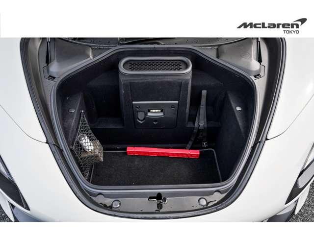 ７２０Ｓスパイダー ラグジュアリー　認定中古車　電動メモリーシート（ヒーター）／スポーツエキゾースト／エレクトロクロミックガラスルーフ／３６０°パークアシスト／車両リフトシステム／アルカンタラステアリング（34枚目）