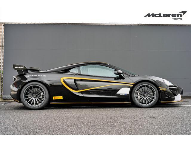 ６２０Ｒ ３．８　認定中古車　カーボンファイバーインテリアアップグレード／スペシャルブレーキキャリパー／アダプティブダンピング　ｗｉｔｈ　ヴィークルリフト／リチウムイオンバッテリーチャージャー（17枚目）