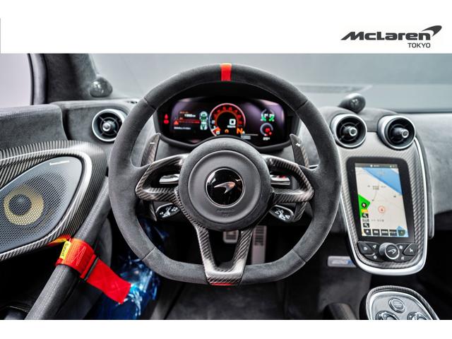 ６２０Ｒ ３．８　認定中古車　カーボンファイバーインテリアアップグレード／スペシャルブレーキキャリパー／アダプティブダンピング　ｗｉｔｈ　ヴィークルリフト／リチウムイオンバッテリーチャージャー（23枚目）