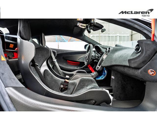６２０Ｒ ３．８　認定中古車　カーボンファイバーインテリアアップグレード／スペシャルブレーキキャリパー／アダプティブダンピング　ｗｉｔｈ　ヴィークルリフト／リチウムイオンバッテリーチャージャー（25枚目）