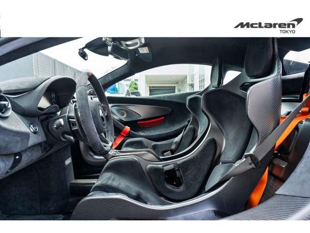 ６２０Ｒ ３．８　認定２年保証　認定中古車　クルーズコントロール　過給器設定モデル　ナビ　ミュージックプレイヤー接続可　スマートキー　ＬＥＤヘッドライト（3枚目）