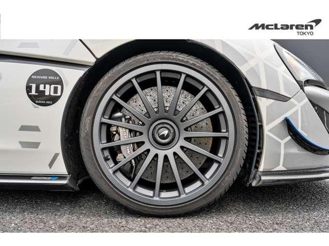 ６２０Ｒ ３．８　認定２年保証　認定中古車　クルーズコントロール　過給器設定モデル　ナビ　ミュージックプレイヤー接続可　スマートキー　ＬＥＤヘッドライト（19枚目）