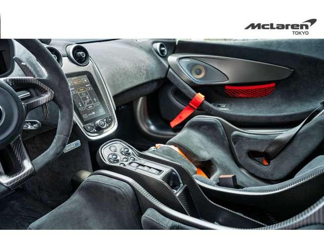 ６２０Ｒ ３．８　認定２年保証　認定中古車　クルーズコントロール　過給器設定モデル　ナビ　ミュージックプレイヤー接続可　スマートキー　ＬＥＤヘッドライト（23枚目）