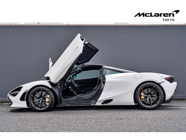 ７２０Ｓ パフォーマンス　認定中古車　クルーズコントロール　障害物センサー　ナビ　ミュージックプレイヤー接続可　ＥＴＣ　パワーシート　ＬＥＤヘッドライト　ジェットブラックナッパレザー　カーボンブラックアルカンタラ（9枚目）