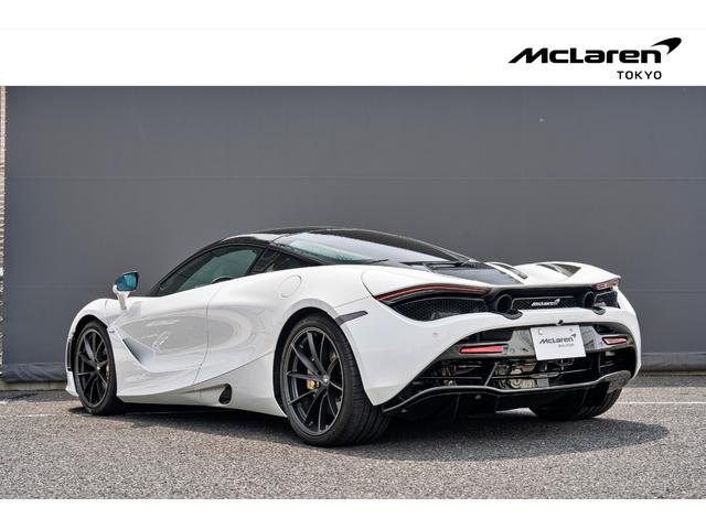 ７２０Ｓ パフォーマンス　認定中古車　クルーズコントロール　障害物センサー　ナビ　ミュージックプレイヤー接続可　ＥＴＣ　パワーシート　ＬＥＤヘッドライト　ジェットブラックナッパレザー　カーボンブラックアルカンタラ（10枚目）