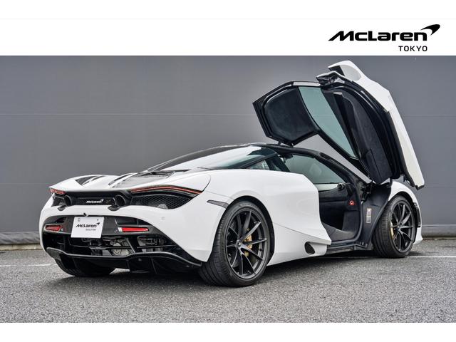 ７２０Ｓ パフォーマンス　認定中古車　クルーズコントロール　障害物センサー　ナビ　ミュージックプレイヤー接続可　ＥＴＣ　パワーシート　ＬＥＤヘッドライト　ジェットブラックナッパレザー　カーボンブラックアルカンタラ（14枚目）