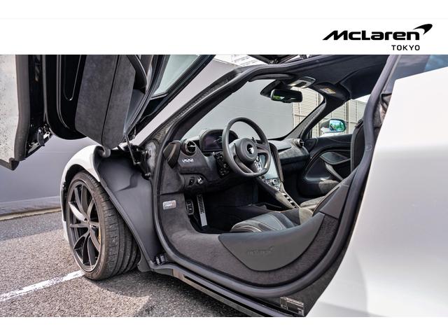 ７２０Ｓ パフォーマンス　認定中古車　クルーズコントロール　障害物センサー　ナビ　ミュージックプレイヤー接続可　ＥＴＣ　パワーシート　ＬＥＤヘッドライト　ジェットブラックナッパレザー　カーボンブラックアルカンタラ（21枚目）