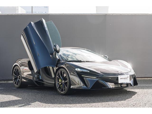 アルトゥーラ ベースグレード　Ｐｌａｔｅｒｕｘ／Ｖｉｓｏｎ　Ｄｏｖｅ　Ｇｒｅｙ　＆Ｂｌａｃｋ　エリートペイント／エキゾースト＆ホットヴィー：ステルス／カーボンファイバーインテリアパック（2枚目）