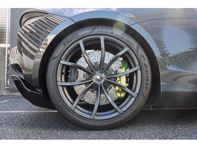 アルトゥーラ ベースグレード　Ｐｌａｔｅｒｕｘ／Ｖｉｓｏｎ　Ｄｏｖｅ　Ｇｒｅｙ　＆Ｂｌａｃｋ　エリートペイント／エキゾースト＆ホットヴィー：ステルス／カーボンファイバーインテリアパック（18枚目）