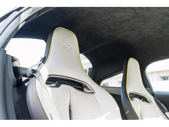 アルトゥーラ ベースグレード　Ｐｌａｔｅｒｕｘ／Ｖｉｓｏｎ　Ｄｏｖｅ　Ｇｒｅｙ　＆Ｂｌａｃｋ　エリートペイント／エキゾースト＆ホットヴィー：ステルス／カーボンファイバーインテリアパック（25枚目）