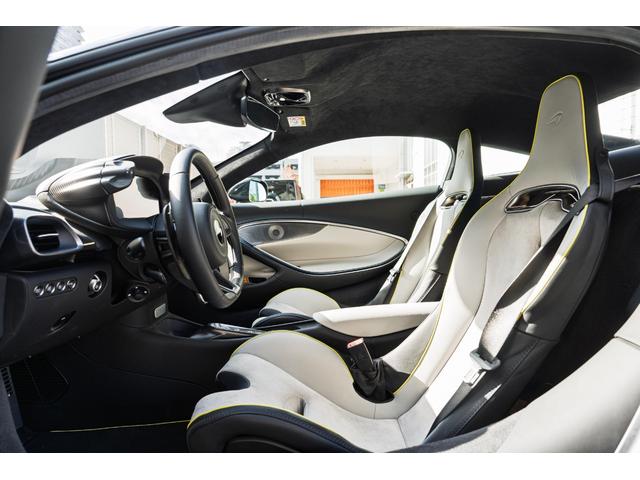 アルトゥーラ ベースグレード　Ｐｌａｔｅｒｕｘ／Ｖｉｓｏｎ　Ｄｏｖｅ　Ｇｒｅｙ　＆Ｂｌａｃｋ　エリートペイント／エキゾースト＆ホットヴィー：ステルス／カーボンファイバーインテリアパック（26枚目）