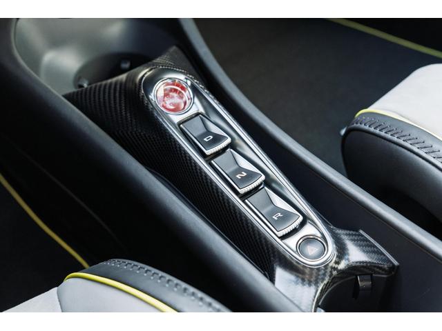 アルトゥーラ ベースグレード　Ｐｌａｔｅｒｕｘ／Ｖｉｓｏｎ　Ｄｏｖｅ　Ｇｒｅｙ　＆Ｂｌａｃｋ　エリートペイント／エキゾースト＆ホットヴィー：ステルス／カーボンファイバーインテリアパック（29枚目）