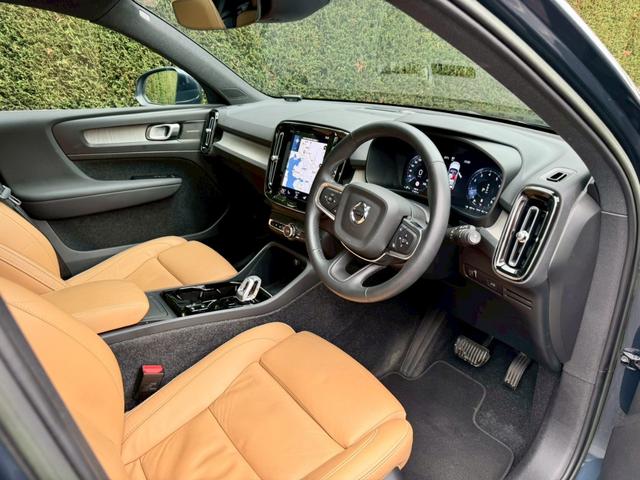 ＸＣ４０ Ｂ４　ＡＷＤ　インスクリプション　４ＷＤ　１オーナー　サンルーフ　ハーマンカードン（7枚目）