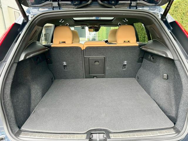 ＸＣ４０ Ｂ４　ＡＷＤ　インスクリプション　４ＷＤ　１オーナー　サンルーフ　ハーマンカードン（22枚目）