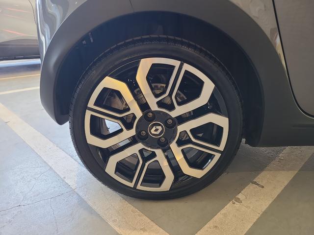 トゥインゴ ＧＴ　ドライブレコーダー　ナビ　アルミホイール　キーレスエントリー　電動格納ミラー　ＡＴ　エアコン　パワーウィンドウ（29枚目）