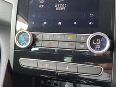 気温に合わせて直感的に操作することで、車内をいつでも快適に保てます。 6