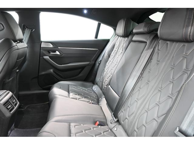 ５０８ ＧＴハイブリッド　黒革シート　ＡＣＣ　ＬＫＡ　ＢＳＭ　パドルシフト　純正ナビ　Ｃａｒｐｌａｙ　３６０°カメラ　アクティブセーフティブレーキ　シートヒーター　ＬＥＤヘッドライト　オートトランク　１８インチＡＷ　２年保証付（33枚目）