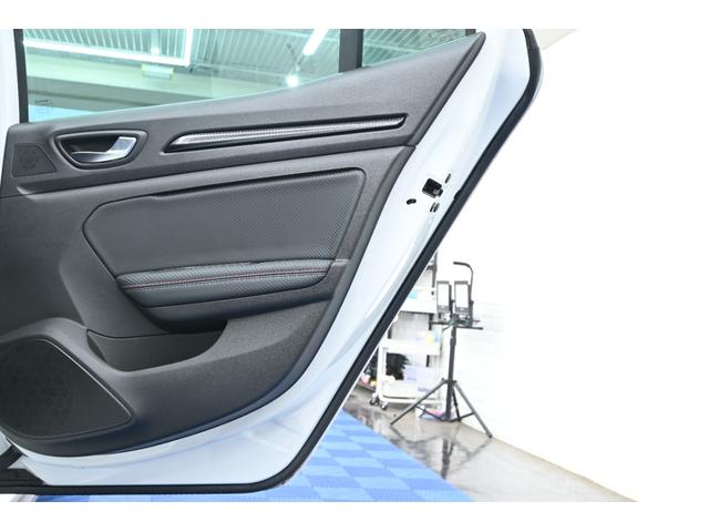 メガーヌ ルノー　スポール　ＡＣＣ　ＬＫＡ　アクティブエマージェンシーブレーキ　専用アルカンタラシート　純正タッチモニター　Ｃａｒｐｌａｙ　Ｂカメラ　純正１９インチＡＷ　ブレンボキャリパー　ＬＥＤヘッドライト　２年保証付（27枚目）