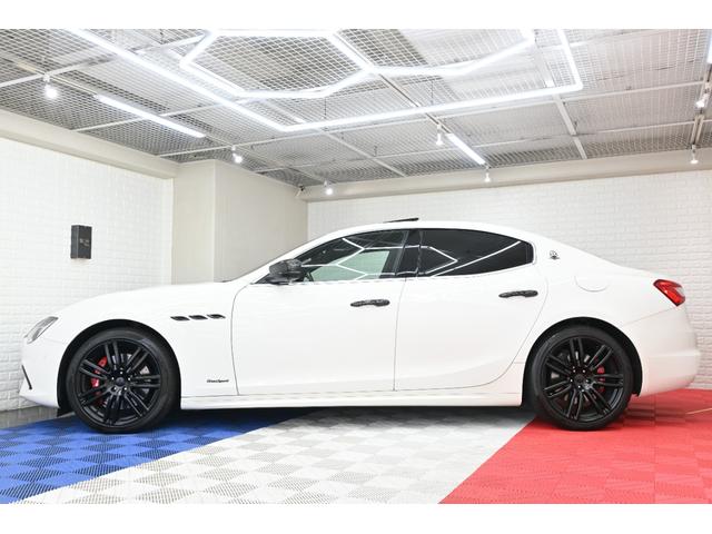 ギブリ グランスポーツ　ドライバーズアシスタンス＆ツーリングＰ　ＡＣＣ　ＬＤＷ　ＢＳＭ　赤革　サンルーフ　ナビＴＶ　３６０カメラ　カーボンインテ　スカイフックサス　２０インチウラーノＡＷ　ＬＥＤライト　２年保証付（36枚目）
