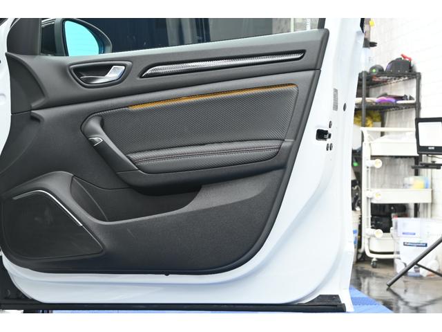 メガーヌ ルノー　スポール　トロフィー　１オナ　ＲＥＣＡＲＯシート　Ｐスタ　ＥＣＯ　ＡＤＰクルコン　ＬＫＡ　アクティブブレーキ　純正タッチスクリーン　Ｃａｒｐｌａｙ　Ｂカメラ　純正１９インチＡＷ　ＬＥＤライト　２年保証付（26枚目）
