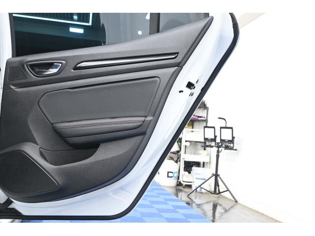 メガーヌ ルノー　スポール　トロフィー　１オナ　ＲＥＣＡＲＯシート　Ｐスタ　ＥＣＯ　ＡＤＰクルコン　ＬＫＡ　アクティブブレーキ　純正タッチスクリーン　Ｃａｒｐｌａｙ　Ｂカメラ　純正１９インチＡＷ　ＬＥＤライト　２年保証付（27枚目）