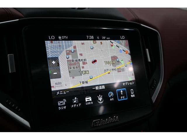 ギブリ グランスポーツ　ツーリングＰ　左ハンドル　サンルーフ　赤革　ＡＣＣ　８．４インチＭＴＣ＋　ナビＴＶ　Ｃａｒｐｌａｙ　Ｂカメラ　２０インチウラーノＡＷ　ＬＥＤライト　自動トランク＆フットトランク　ＬＥＤ　２年保証付（12枚目）
