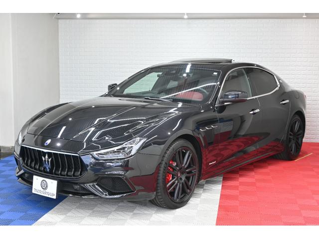 ギブリ グランスポーツ　ツーリングＰ　左ハンドル　サンルーフ　赤革　ＡＣＣ　８．４インチＭＴＣ＋　ナビＴＶ　Ｃａｒｐｌａｙ　Ｂカメラ　２０インチウラーノＡＷ　ＬＥＤライト　自動トランク＆フットトランク　ＬＥＤ　２年保証付（14枚目）