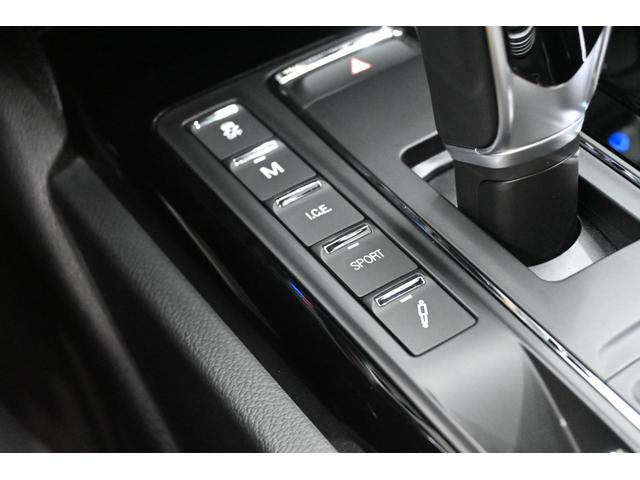 ギブリ グランスポーツ　ツーリングＰ　左ハンドル　サンルーフ　赤革　ＡＣＣ　８．４インチＭＴＣ＋　ナビＴＶ　Ｃａｒｐｌａｙ　Ｂカメラ　２０インチウラーノＡＷ　ＬＥＤライト　自動トランク＆フットトランク　ＬＥＤ　２年保証付（38枚目）