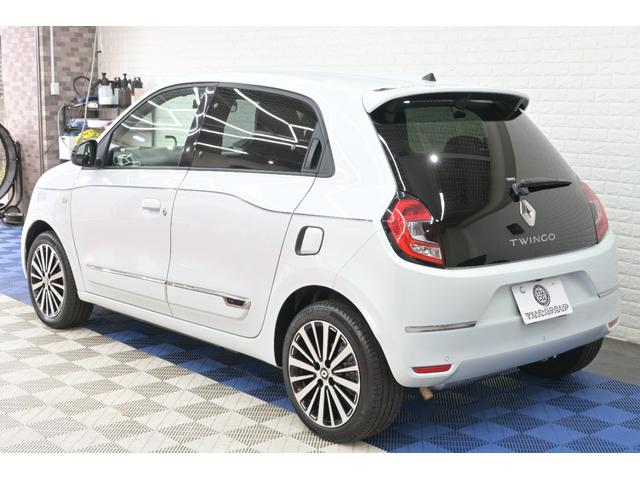 トゥインゴ インテンス　ＥＣＯ　クルコン　レザー調×ファブリック　リアコーナーセンサー　純正７インチスクリーン　Ｃａｒｐｌａｙ　Ｂカメラ　純正１６インチＡＷ　ＬＥＤライト　ブランインテリア　２年保証付（15枚目）