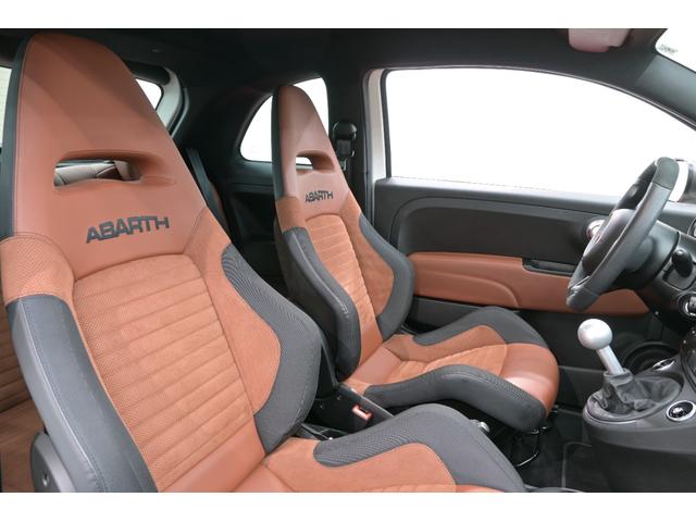 アバルト595 コンペティツィオーネ 左H 5MT Sabeltブラウンスポーツシート レコードモンツァ 純正タッチスクリーン Carplay ブレンボレッドキャリパー カーボンスカッフプレート 純正17インチAW 2年保証付(15枚目)