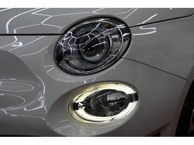 アバルト595 コンペティツィオーネ 左H 5MT Sabeltブラウンスポーツシート レコードモンツァ 純正タッチスクリーン Carplay ブレンボレッドキャリパー カーボンスカッフプレート 純正17インチAW 2年保証付(22枚目)