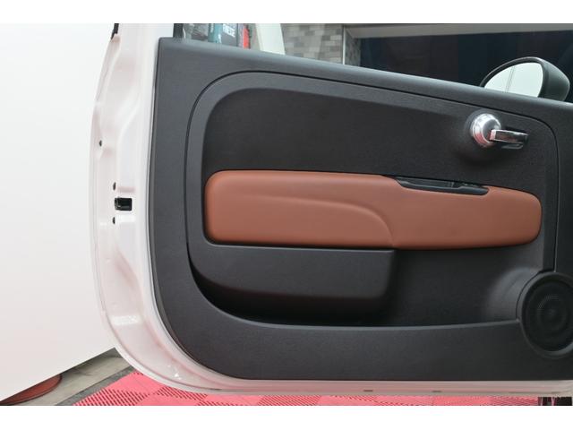 アバルト595 コンペティツィオーネ 左H 5MT Sabeltブラウンスポーツシート レコードモンツァ 純正タッチスクリーン Carplay ブレンボレッドキャリパー カーボンスカッフプレート 純正17インチAW 2年保証付(24枚目)