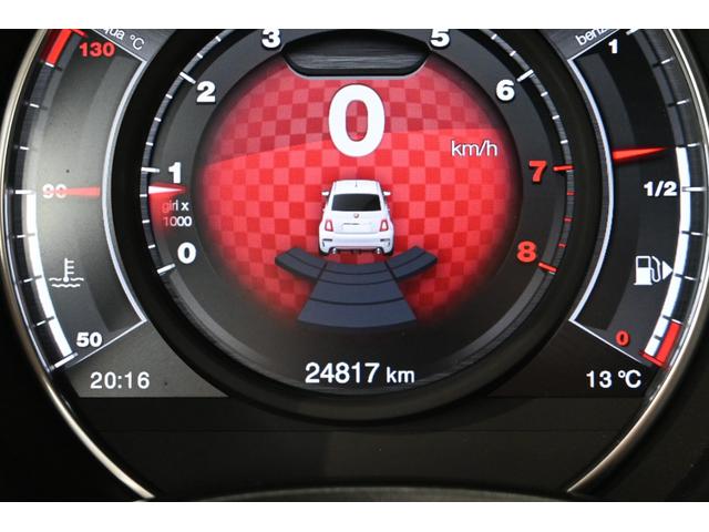 アバルト595 コンペティツィオーネ 左H 5MT Sabeltブラウンスポーツシート レコードモンツァ 純正タッチスクリーン Carplay ブレンボレッドキャリパー カーボンスカッフプレート 純正17インチAW 2年保証付(34枚目)