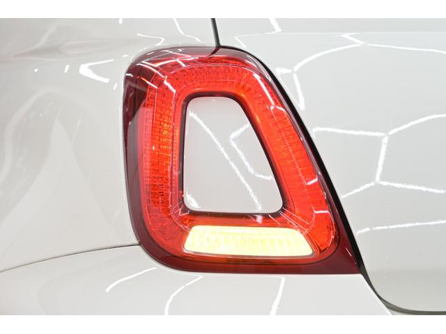 アバルト595 コンペティツィオーネ 左H 5MT Sabeltブラウンスポーツシート レコードモンツァ 純正タッチスクリーン Carplay ブレンボレッドキャリパー カーボンスカッフプレート 純正17インチAW 2年保証付(41枚目)