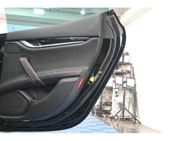ギブリ S グランスポーツ ネリッシモ&ドライバーアシスタンスPKG ACC 黒革 純正ナビ フルセグ 全周囲カメラ CarPlay harman/kadrdon フットトランクオープナー ウラーノ20インチAW 2年保証付(25枚目)