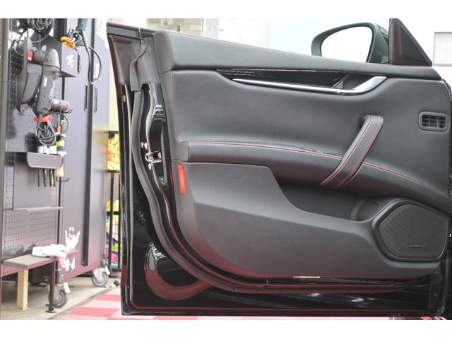 ギブリ S グランスポーツ ネリッシモ&ドライバーアシスタンスPKG ACC 黒革 純正ナビ フルセグ 全周囲カメラ CarPlay harman/kadrdon フットトランクオープナー ウラーノ20インチAW 2年保証付(26枚目)