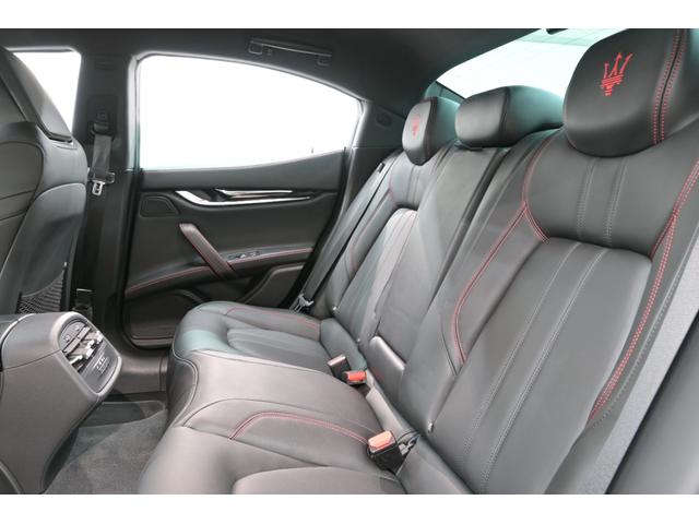 ギブリ S グランスポーツ ネリッシモ&ドライバーアシスタンスPKG ACC 黒革 純正ナビ フルセグ 全周囲カメラ CarPlay harman/kadrdon フットトランクオープナー ウラーノ20インチAW 2年保証付(32枚目)