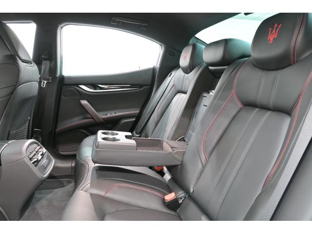 ギブリ S グランスポーツ ネリッシモ&ドライバーアシスタンスPKG ACC 黒革 純正ナビ フルセグ 全周囲カメラ CarPlay harman/kadrdon フットトランクオープナー ウラーノ20インチAW 2年保証付(34枚目)