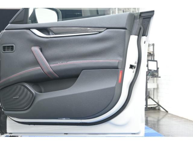 ギブリ S Q4 スポーツPKG21 Pスタ 黒革 純正ナビ フルセグ BTオーディオ&TEL Bカメラ クルコン harman/kardon チターノ21インチAW シフトパドル スポーツサスペンション 2年保証付(26枚目)