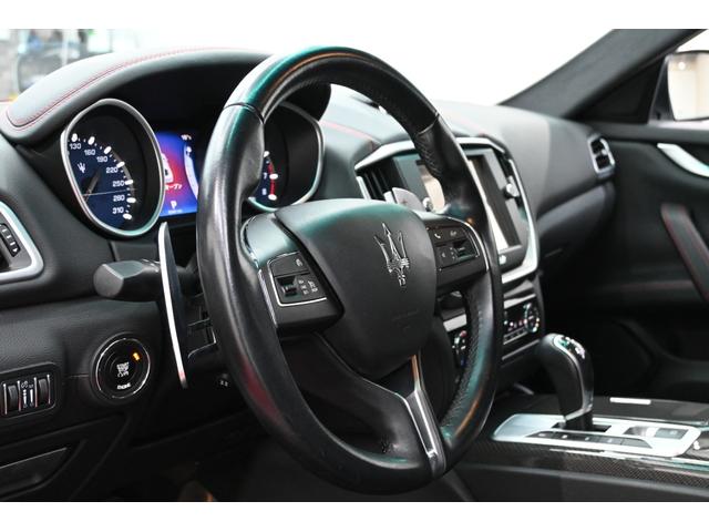 ギブリ S Q4 スポーツPKG21 Pスタ 黒革 純正ナビ フルセグ BTオーディオ&TEL Bカメラ クルコン harman/kardon チターノ21インチAW シフトパドル スポーツサスペンション 2年保証付(28枚目)